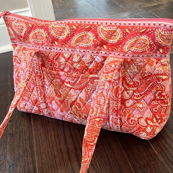 Vera Bradley Handbags - Vera Bradley *Retired* Sherbet Betsy Tote- Excellent Condition
